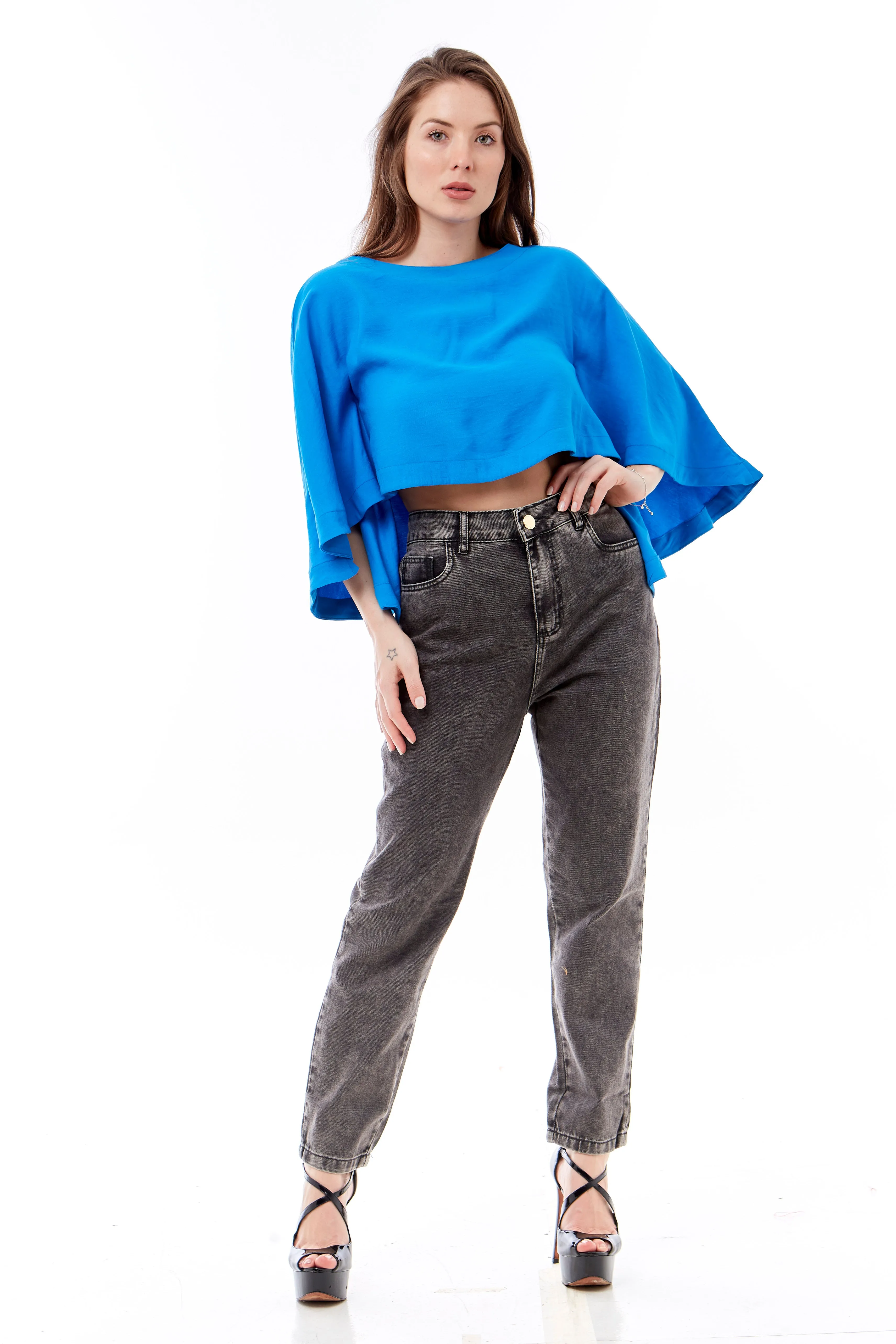 Poncho feminino assimétrico